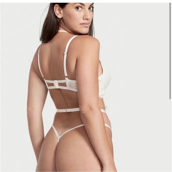 Victoria Secret - Picture 2 of 6